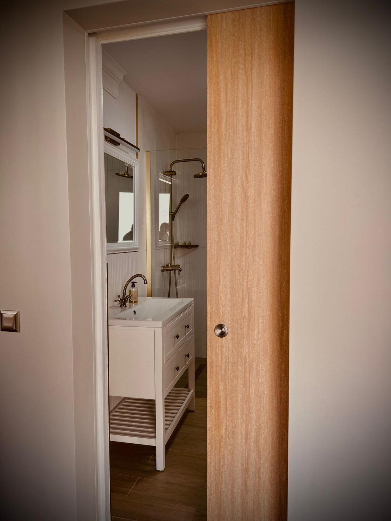 The Corner House Appartement Hunedoara Buitenkant foto